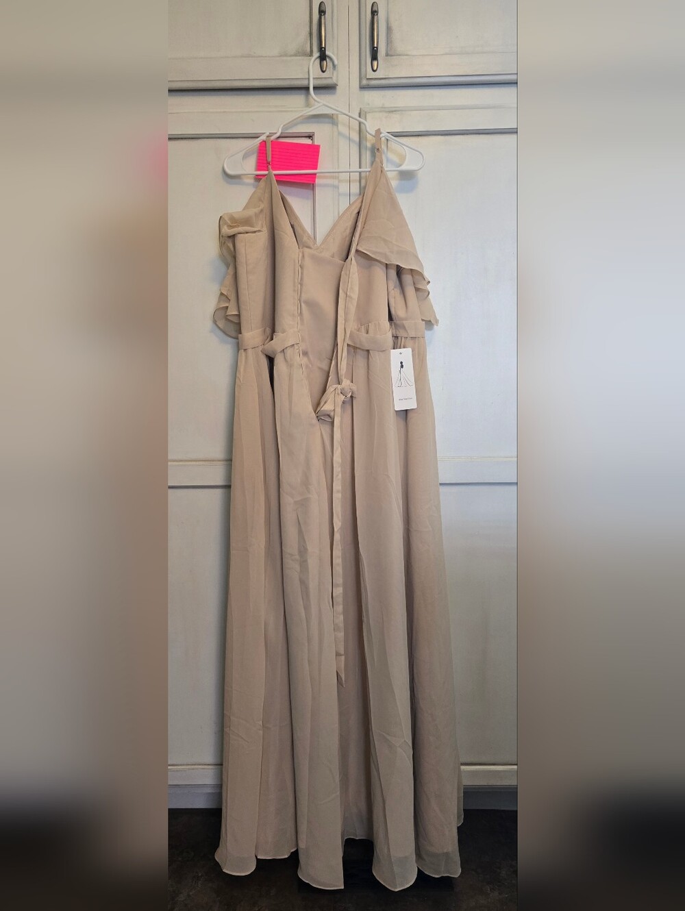 Elegant Cream V-Neck Maxi Dress - Picture 3 of 3